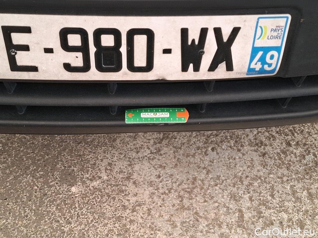  Renault  Master  III Fourgon L2H2 3 5 Grand Confort dCi 130CV BVM6 E6 #6