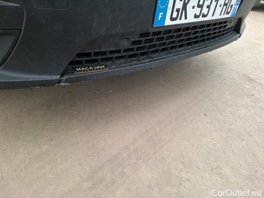  Renault  Master  III Fourgon L2H2 3 3 Grand Confort dCi 135CV BVM6 E6d #1