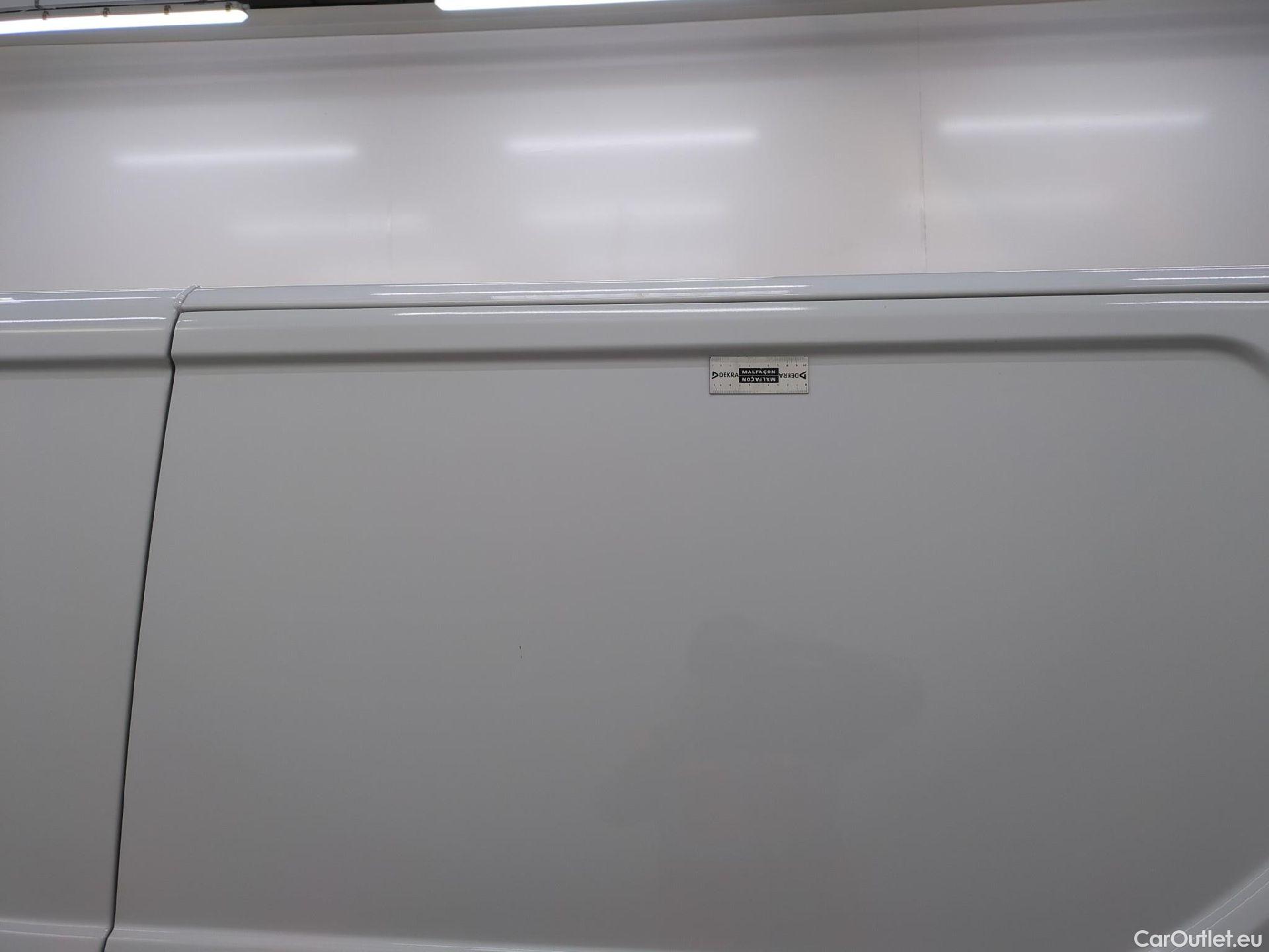  Renault  Trafic  III Fourgon L2H1 3T Confort 2.0 dCi 130CV BVM6 E6d #20