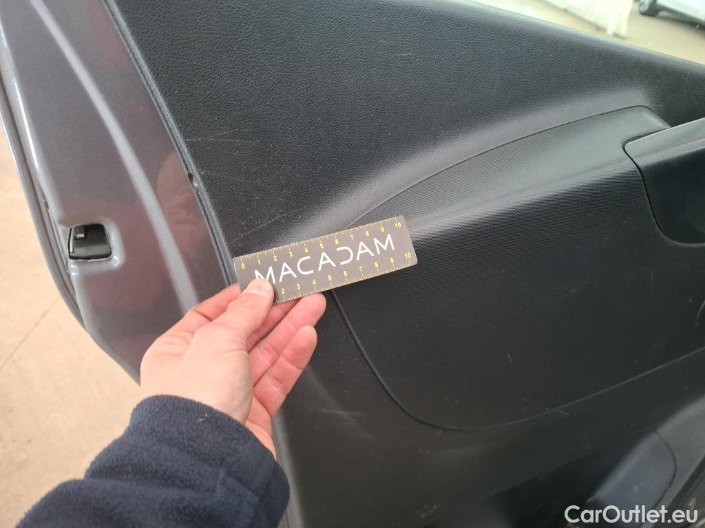  Renault  Trafic RENAULT  / 2019 / 4P / Fourgon tole FG GCF L2H1 1300 dCi 120 #60