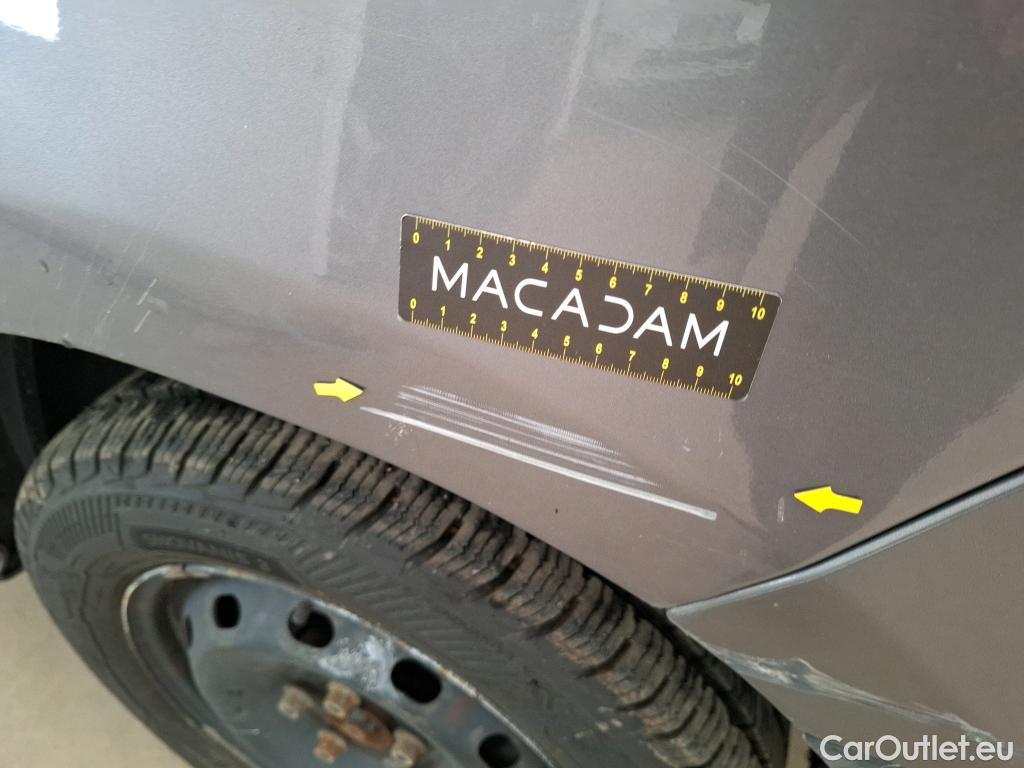  Renault  Trafic RENAULT  / 2019 / 4P / Fourgon tole FG GCF L2H1 1300 dCi 120 #46