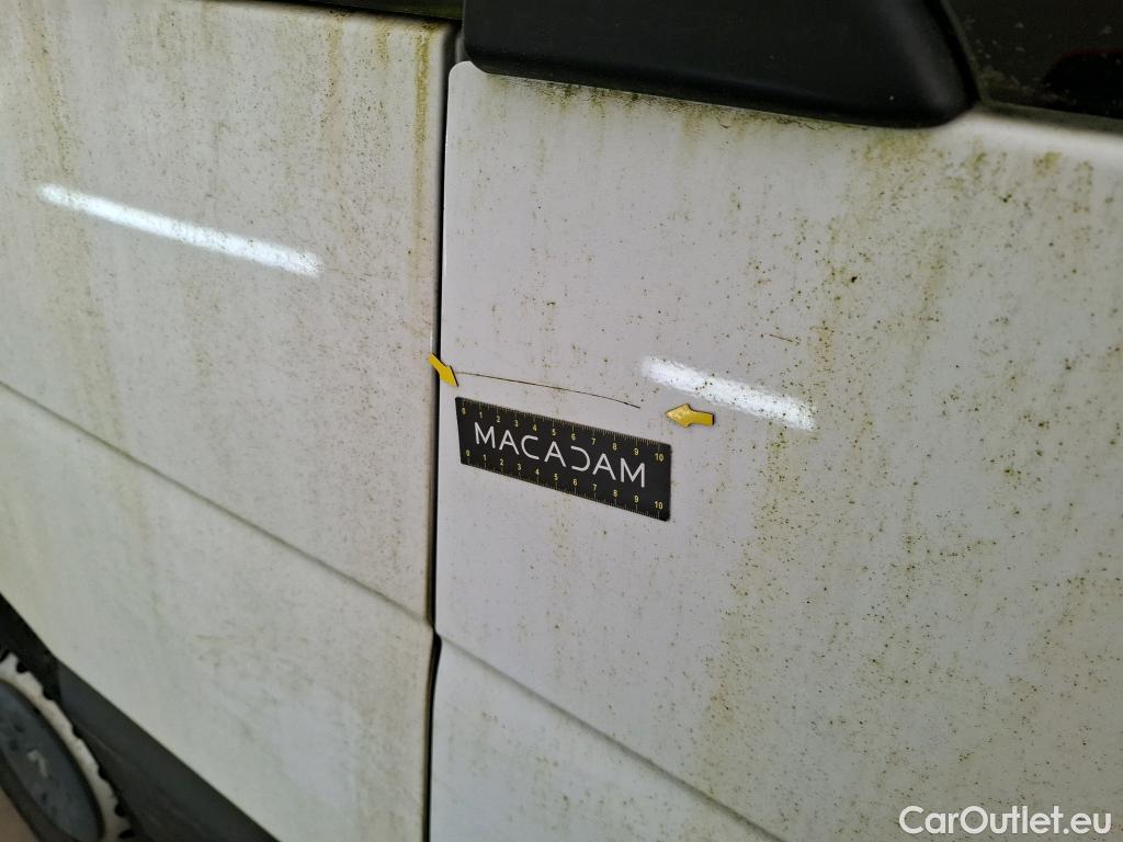  Renault  Master RENAULT  VU 4p Fourgon FG GCf Trac F3500 L2H2 Energy dCi 145 E6 #30