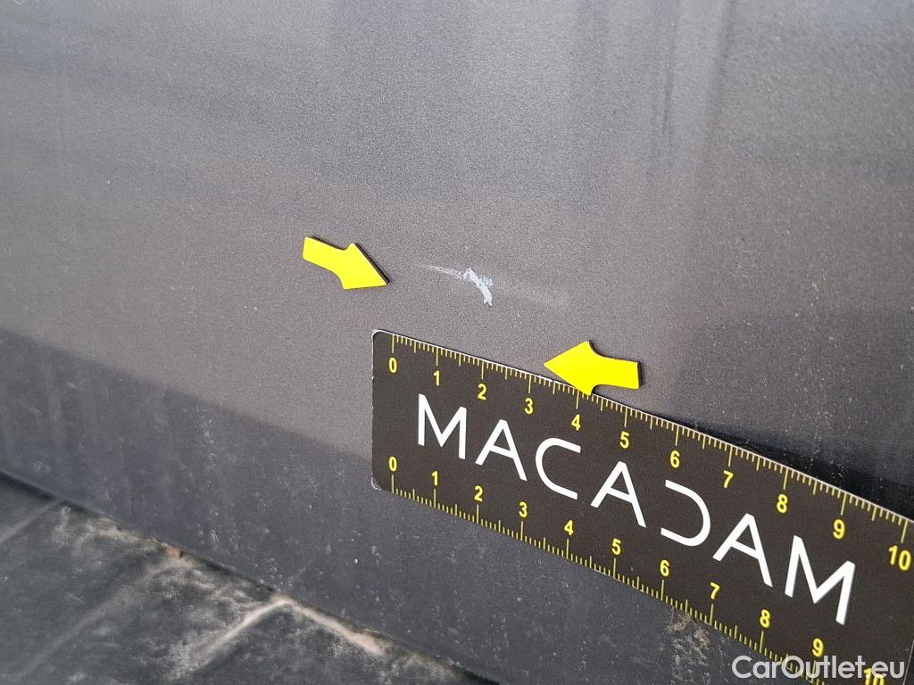  Renault  Trafic RENAULT  / 2019 / 4P / Fourgon tole FG GCF L2H1 1300 dCi 120 #39