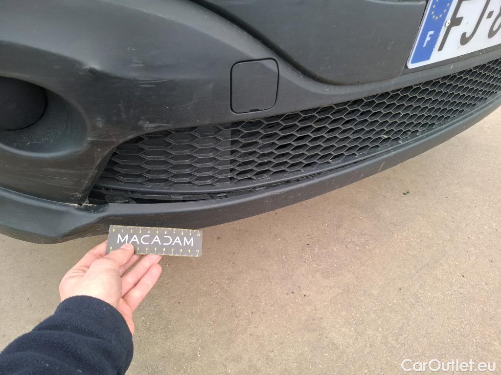  Renault  Trafic RENAULT  / 2019 / 4P / Fourgon tole FG GCF L2H1 1300 dCi 120 #82