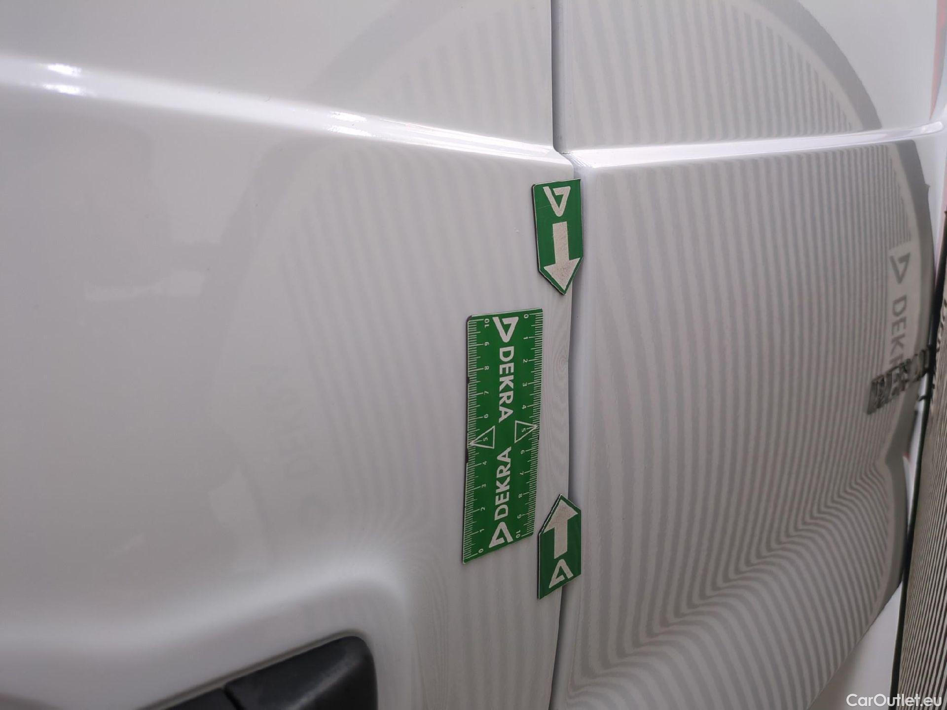  Renault  Trafic  III Fourgon L2H1 3T Confort 2.0 dCi 130CV BVM6 E6d #15