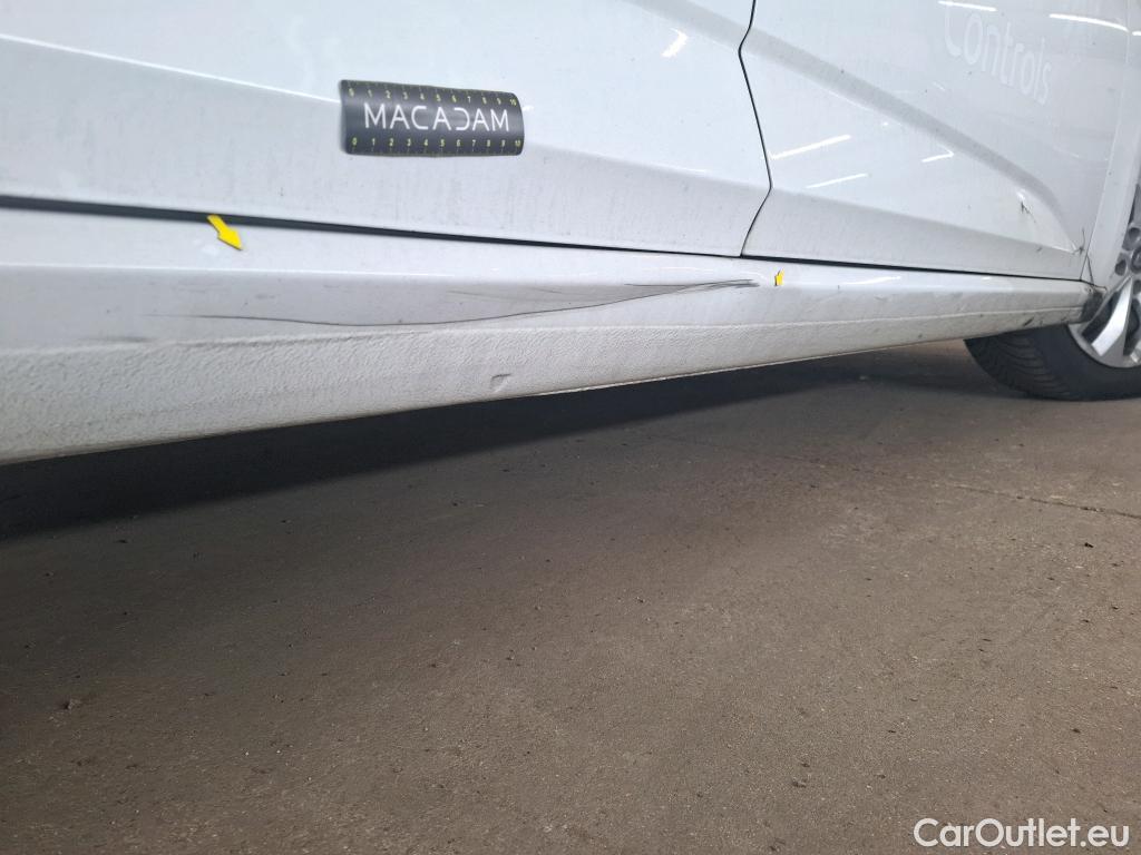  Renault  Megane  IV Berline 5pt. Société Air Nav 1.5 dCi 90CV BVM6 E6 #6