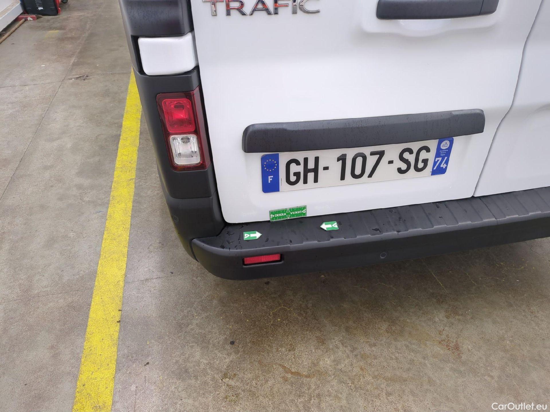  Renault  Trafic  III Fourgon L2H1 3T Confort 2.0 dCi 130CV BVM6 E6d #14