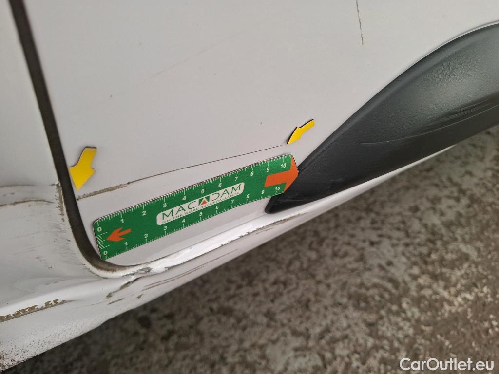  Toyota  Proace TOYOTA  / 2016 / 4P / Fourgon tôlé 2.0 D MEDIUM 140 D-4D BUSINESS #11