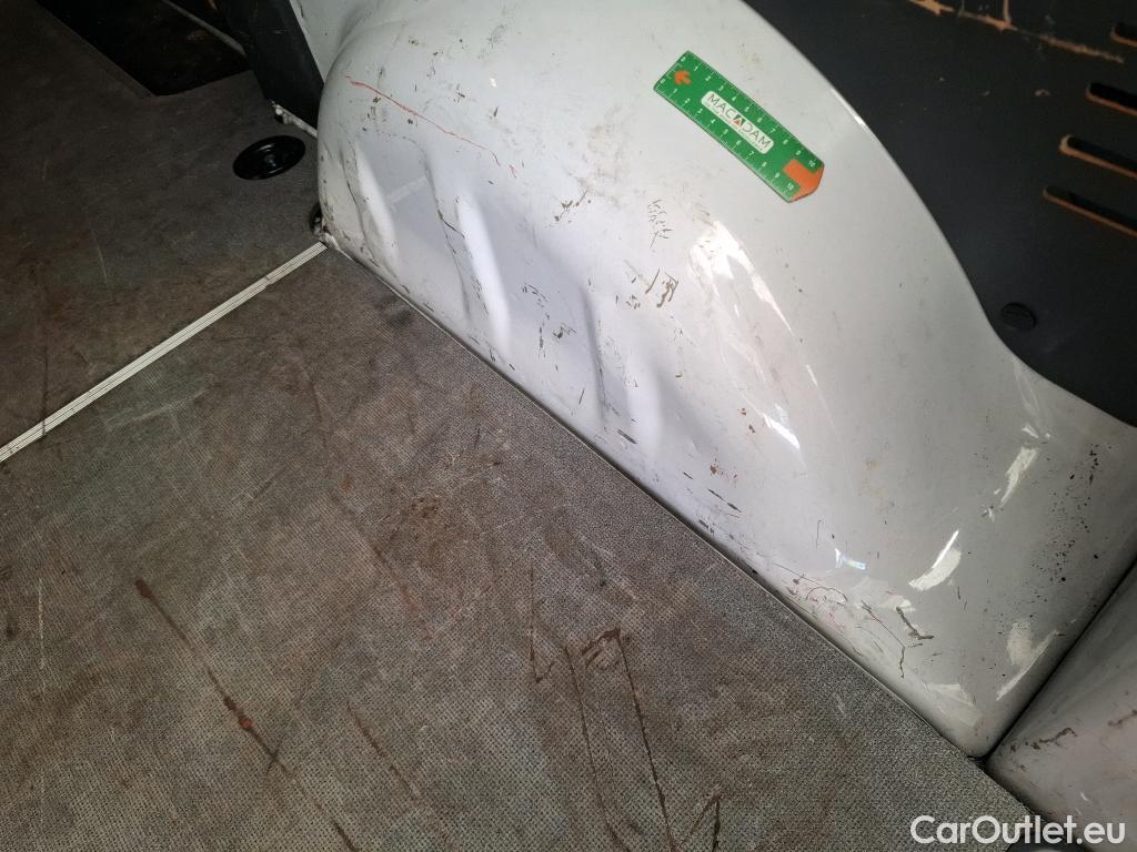  Toyota  Proace TOYOTA  / 2016 / 4P / Fourgon tôlé 2.0 D MEDIUM 140 D-4D BUSINESS #28