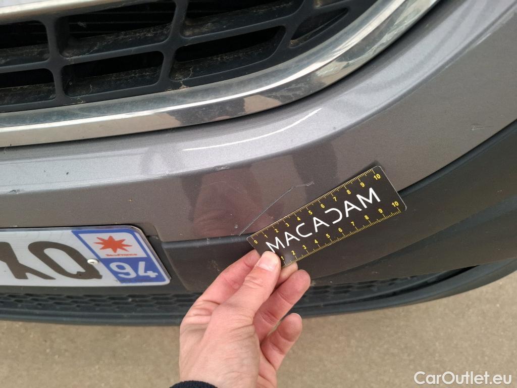  Renault  Trafic RENAULT  / 2019 / 4P / Fourgon tole FG GCF L2H1 1300 dCi 120 #98