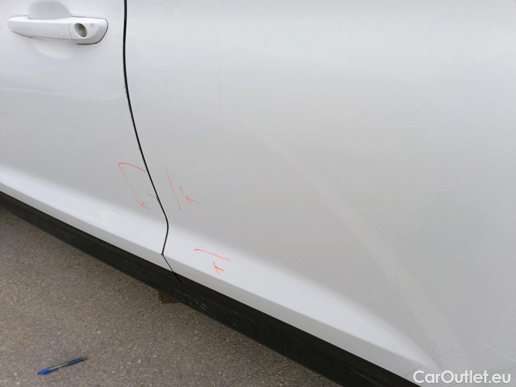  Hyundai  Tucson HYUNDAI  / 2018 / 5P / todoterreno 1.6 CRDI 85kW (116CV) 48V SLE 4X2(SP)(SL) #3