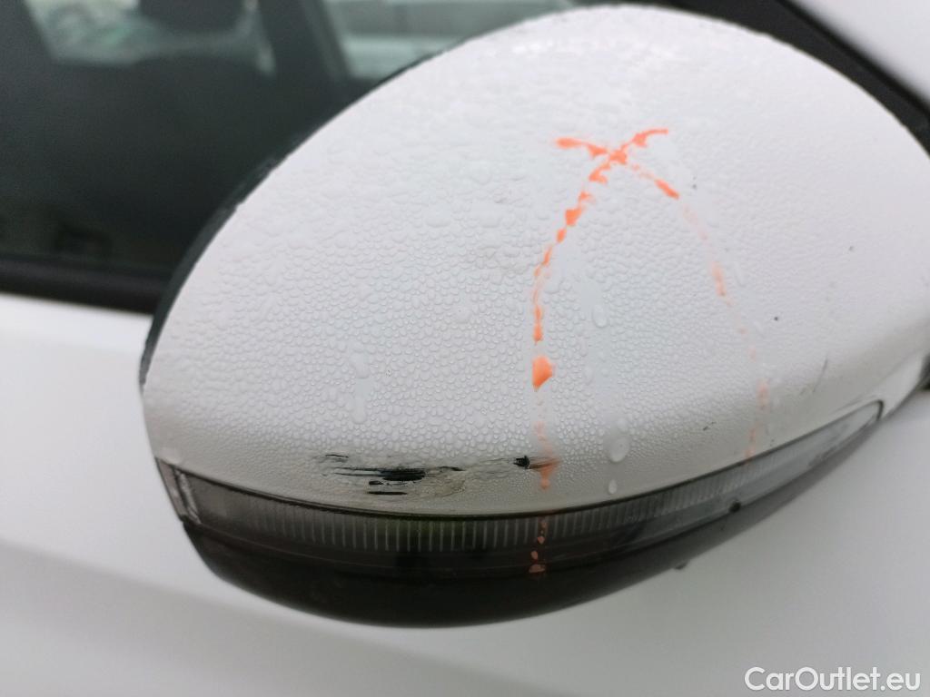  Hyundai  Tucson HYUNDAI  / 2018 / 5P / todoterreno 1.6 CRDI 85kW (116CV) 48V SLE 4X2(SP)(SL) #18