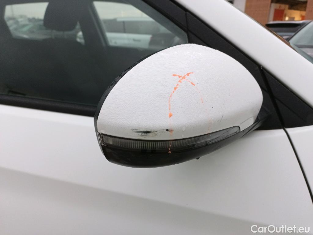  Hyundai  Tucson HYUNDAI  / 2018 / 5P / todoterreno 1.6 CRDI 85kW (116CV) 48V SLE 4X2(SP)(SL) #17