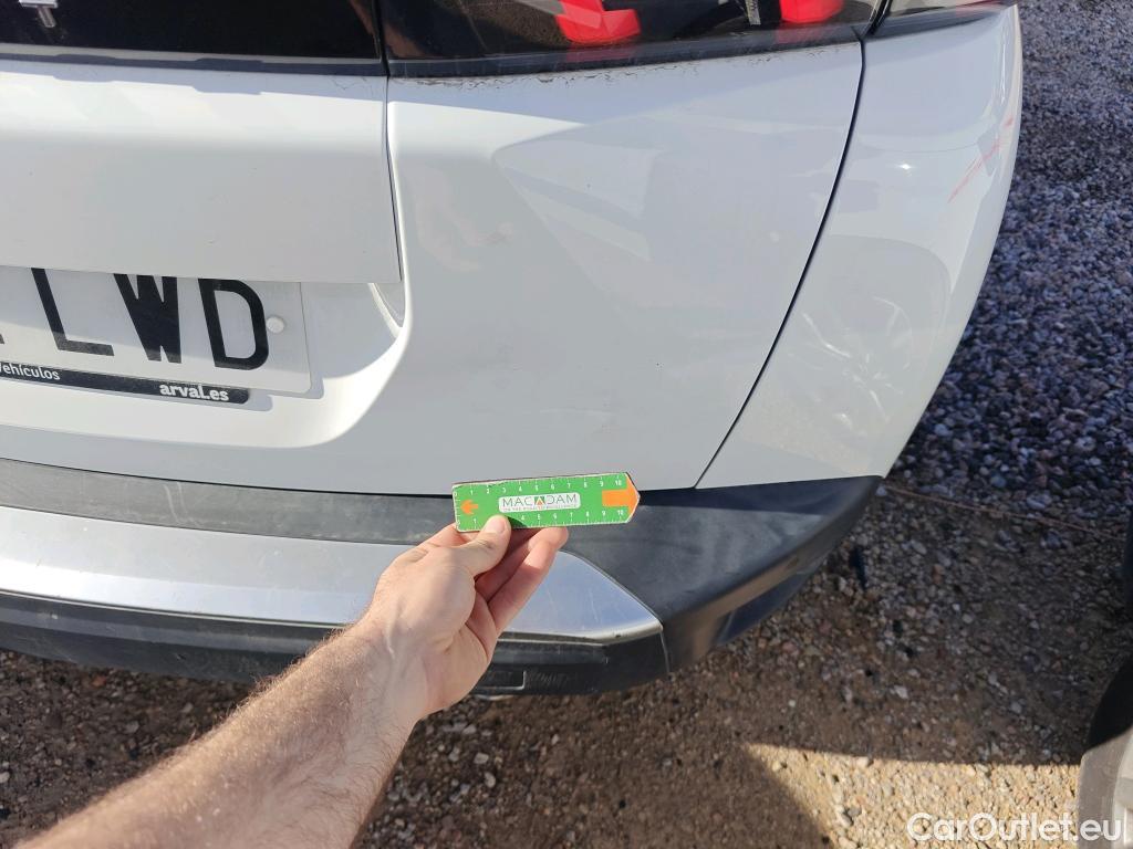  Peugeot  2008 PEUGEOT  / 2019 / 5P / todoterreno Allure BlueHDI 81kW (110CV) #29