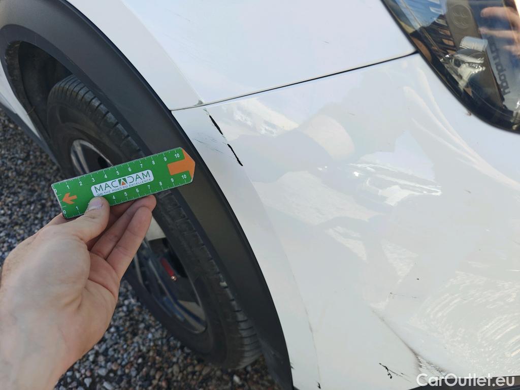  Peugeot  2008 PEUGEOT  / 2019 / 5P / todoterreno Allure BlueHDI 81kW (110CV) #72