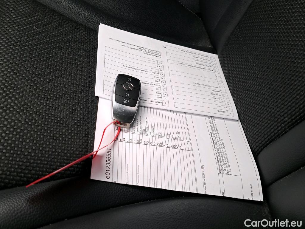  Mercedes  G-Klasee MERCEDES-BENZ Clase GLC / 2019 / 5P / todoterreno GLC 300 de 4MATIC #4