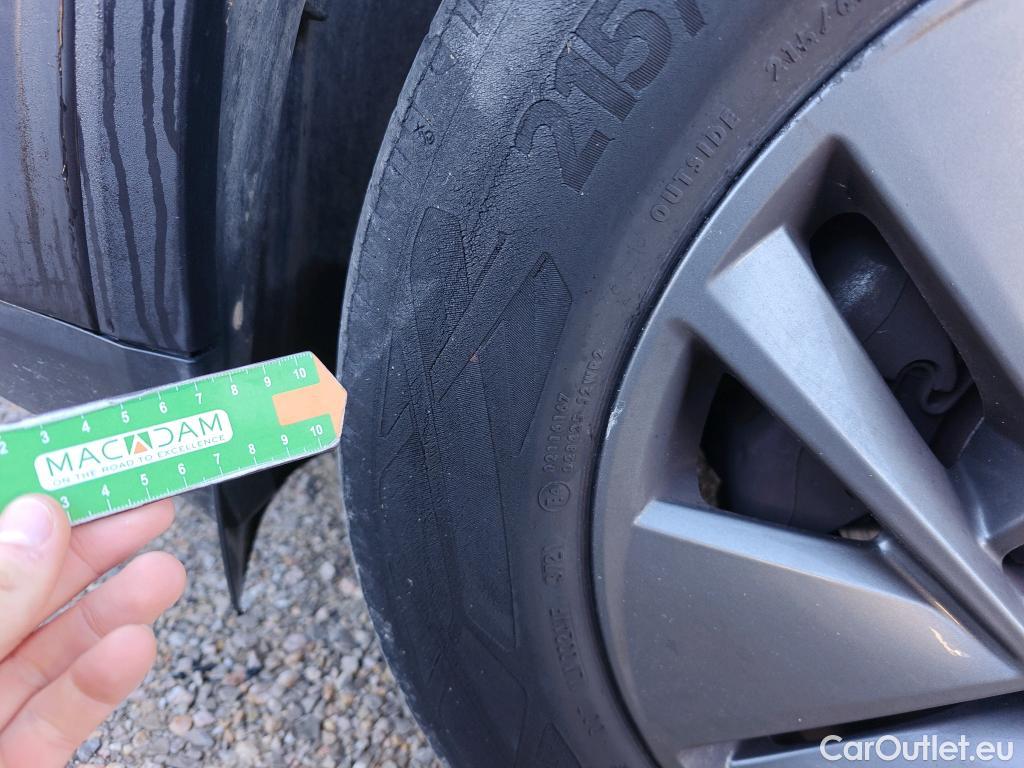  Nissan  Qashqai NISSAN  / 2021 / 5P / todoterreno DIG-T 103kW (140CV) mHEV 4x2 Acenta #4