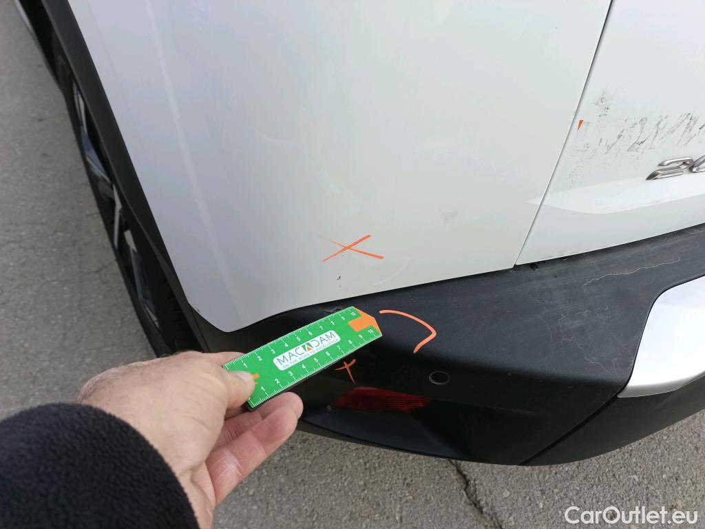  Peugeot  2008 PEUGEOT  / 2019 / 5P / todoterreno Allure BlueHDI 81kW (110CV) #24