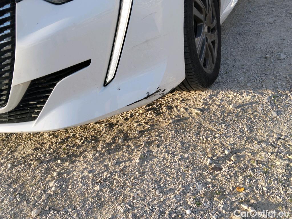  Peugeot  208 PEUGEOT  / 2019 / 5P / berlina con portón BlueHDi 73kW (100CV) Active Pack (AC) #5