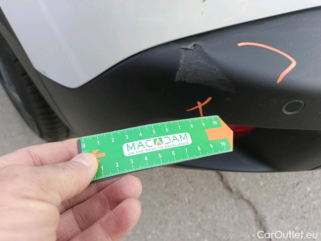  Peugeot  2008 PEUGEOT  / 2019 / 5P / todoterreno Allure BlueHDI 81kW (110CV) #8