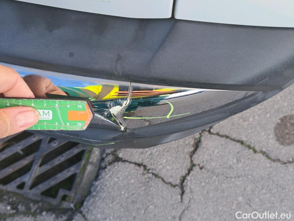  Peugeot  3008 PEUGEOT  / 2016 / 5P / todoterreno 1.5L BlueHDi 96kW (130CV) S&S Active #4