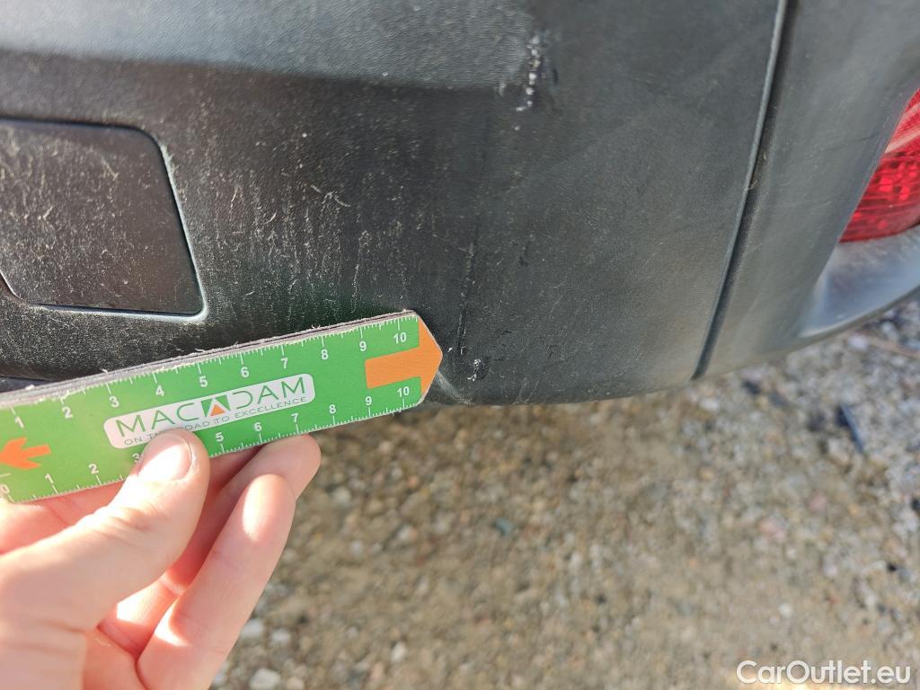  Peugeot  2008 PEUGEOT  / 2019 / 5P / todoterreno Allure BlueHDI 81kW (110CV) #79