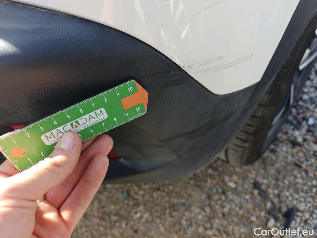  Peugeot  2008 PEUGEOT  / 2019 / 5P / todoterreno Allure BlueHDI 81kW (110CV) #80