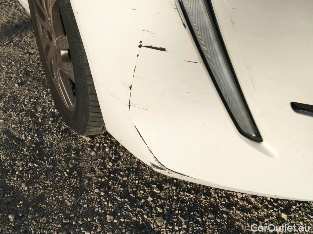  Peugeot  208 PEUGEOT  / 2019 / 5P / berlina con portón BlueHDi 73kW (100CV) Active Pack (AC) #6