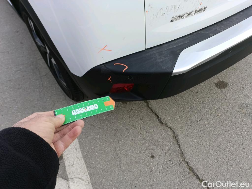  Peugeot  2008 PEUGEOT  / 2019 / 5P / todoterreno Allure BlueHDI 81kW (110CV) #7