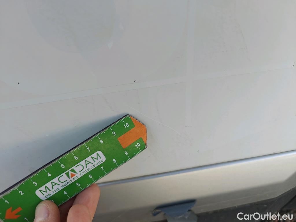  Peugeot  2008 PEUGEOT  / 2019 / 5P / todoterreno Allure BlueHDI 81kW (110CV) #63