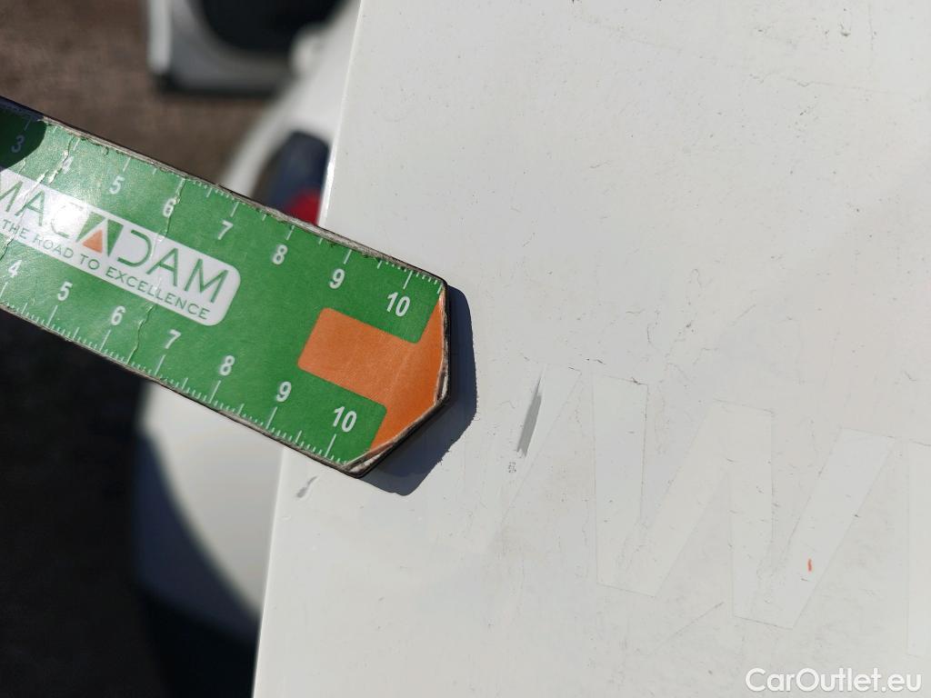  Peugeot  2008 PEUGEOT  / 2019 / 5P / todoterreno Allure BlueHDI 81kW (110CV) #17