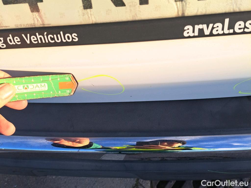  Peugeot  3008 PEUGEOT  / 2016 / 5P / todoterreno 1.5L BlueHDi 96kW (130CV) S&S Active #7