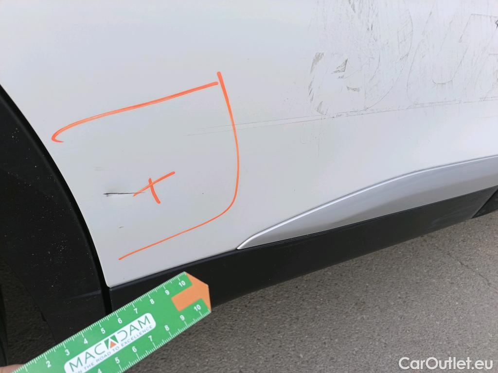  Peugeot  2008 PEUGEOT  / 2019 / 5P / todoterreno Allure BlueHDI 81kW (110CV) #12