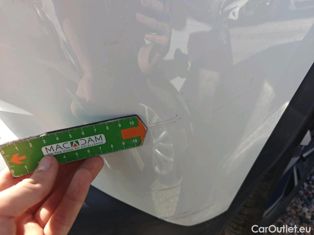  Peugeot  2008 PEUGEOT  / 2019 / 5P / todoterreno Allure BlueHDI 81kW (110CV) #85