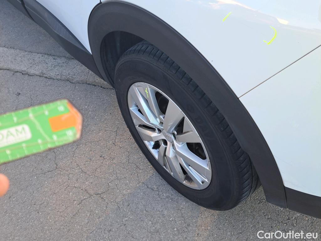  Peugeot  3008 PEUGEOT  / 2016 / 5P / todoterreno 1.5L BlueHDi 96kW (130CV) S&S Active #9