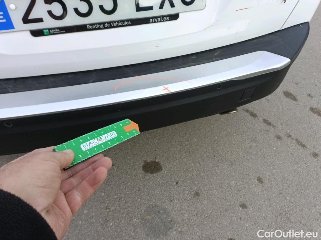  Peugeot  2008 PEUGEOT  / 2019 / 5P / todoterreno Allure BlueHDI 81kW (110CV) #25