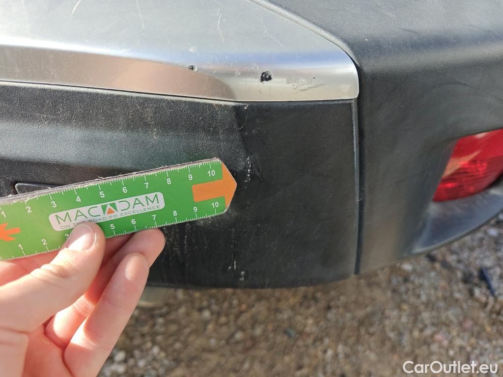  Peugeot  2008 PEUGEOT  / 2019 / 5P / todoterreno Allure BlueHDI 81kW (110CV) #78