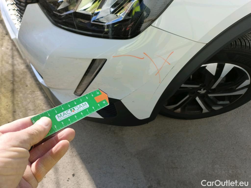  Peugeot  2008 PEUGEOT  / 2019 / 5P / todoterreno Allure BlueHDI 81kW (110CV) #16