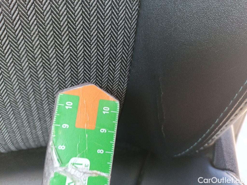  Peugeot  3008 PEUGEOT  / 2020 / 5P / todoterreno 1.2 PureTech 96KW S&S Allure Pack  #28