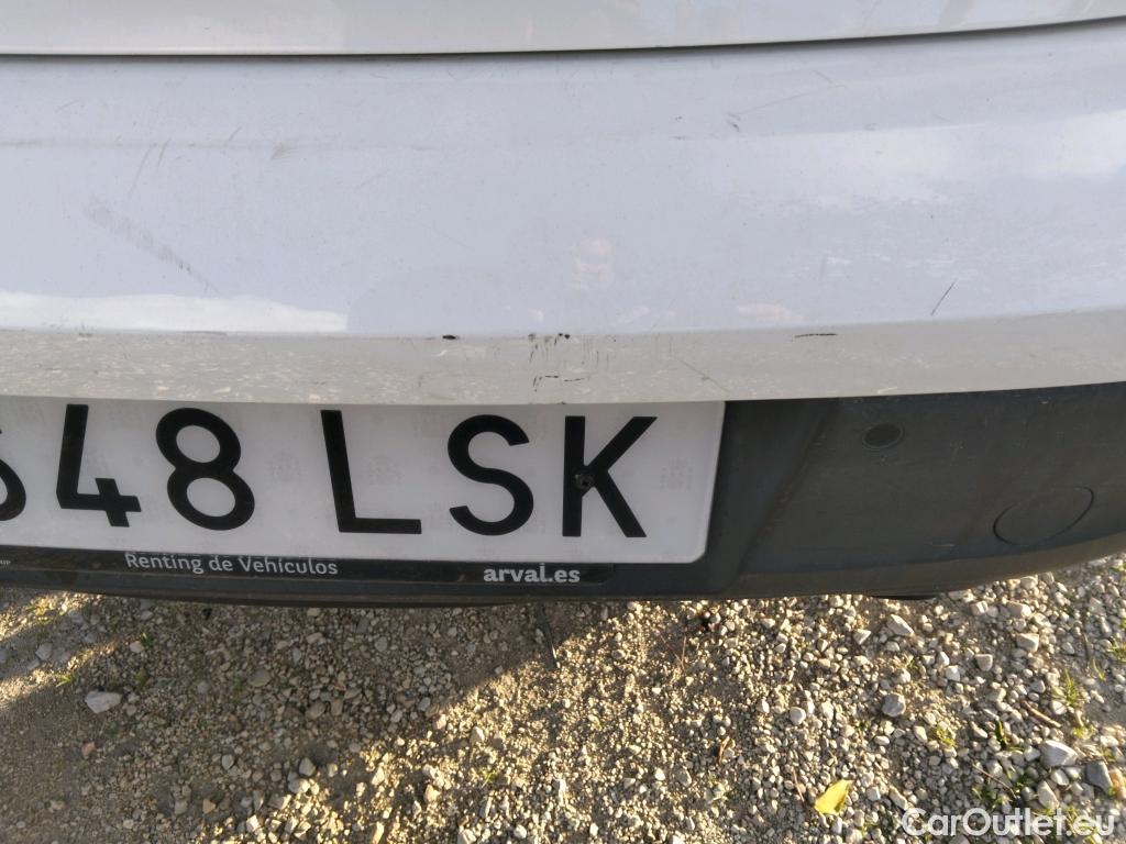  Peugeot  208 PEUGEOT  / 2019 / 5P / berlina con portón BlueHDi 73kW (100CV) Active Pack (AC) #9