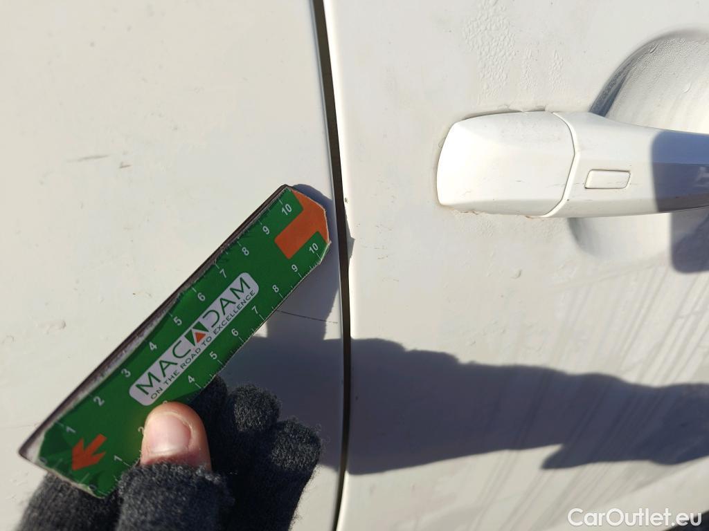  Nissan  Qashqai NISSAN  / 2021 / 5P / todoterreno DIG-T 103kW (140CV) mHEV 4x2 Acenta #28