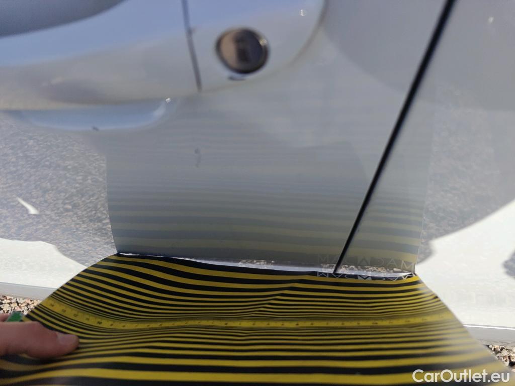  Peugeot  2008 PEUGEOT  / 2019 / 5P / todoterreno Allure BlueHDI 81kW (110CV) #40