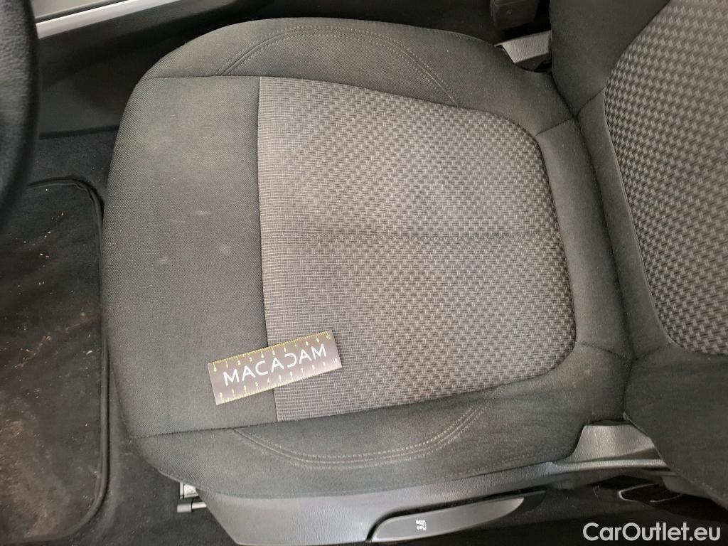  Bmw  Serie 1 BMW Série 1 / 2019 / 5P / Berline 116i Business Design #5