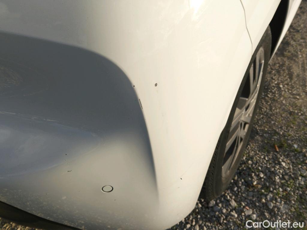  Peugeot  208 PEUGEOT  / 2019 / 5P / berlina con portón BlueHDi 73kW (100CV) Active Pack (AC) #10