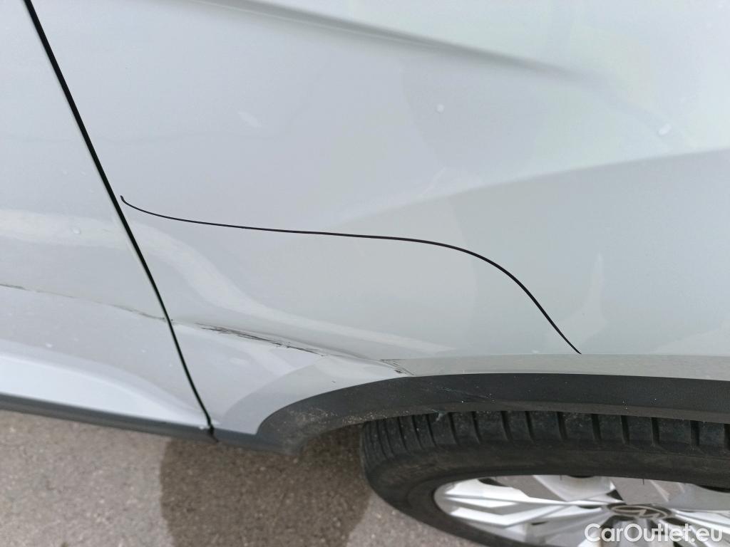  Volkswagen  T-ROC VOLKSWAGEN  / 2017 / 5P / todoterreno Advance 2.0 TDI 85kW (115CV) #4