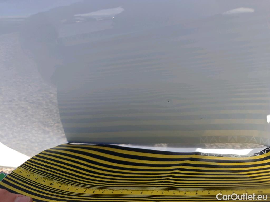  Peugeot  2008 PEUGEOT  / 2019 / 5P / todoterreno Allure BlueHDI 81kW (110CV) #39