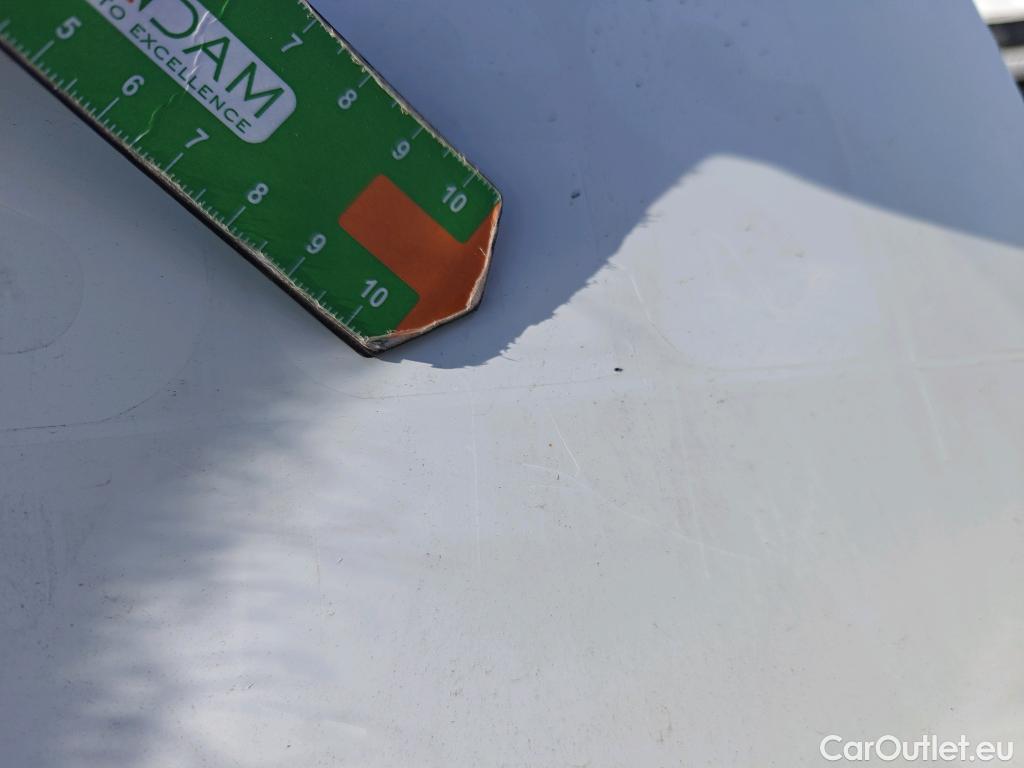  Peugeot  2008 PEUGEOT  / 2019 / 5P / todoterreno Allure BlueHDI 81kW (110CV) #16