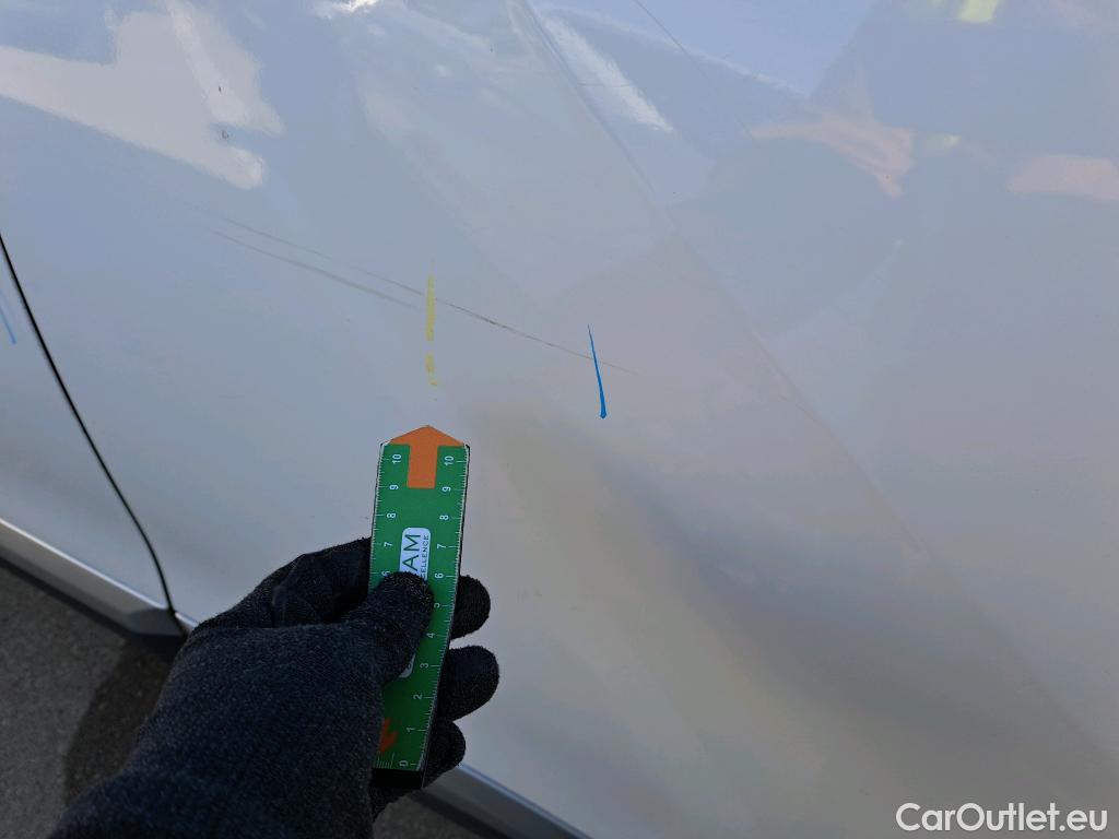  Peugeot  2008 PEUGEOT  / 2019 / 5P / todoterreno Allure BlueHDI 81kW (110CV) #27