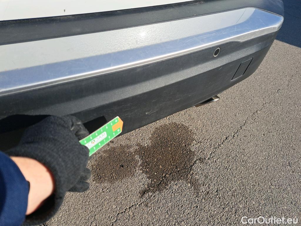  Peugeot  2008 PEUGEOT  / 2019 / 5P / todoterreno Allure BlueHDI 81kW (110CV) #31