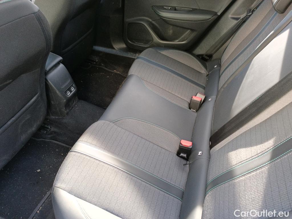  Peugeot  2008 PEUGEOT  / 2019 / 5P / todoterreno Allure BlueHDI 81kW (110CV) #23